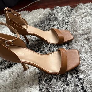 Guess Gwyael2 Women's Cognac Heels